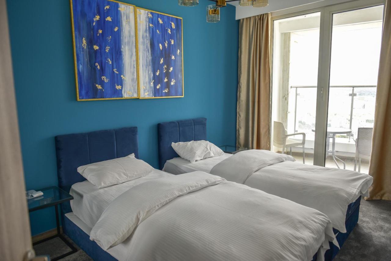Sky Deluxe 3 Fitness & Spa Apartment Skopje Bagian luar foto