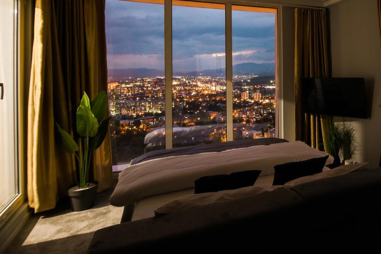 Sky Deluxe 3 Fitness & Spa Apartment Skopje Bagian luar foto
